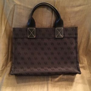 Dooney and Bourke 👜